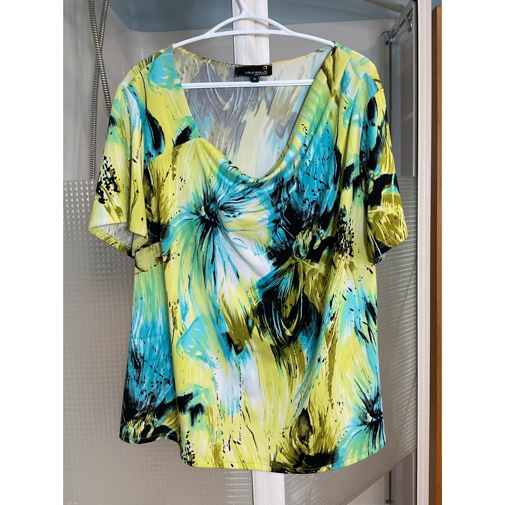 Laura Plus Petites Top Womens 2X Green Excellent Abstract Cowl Neck Blouse